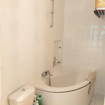 Authentic And Charming * Paříž